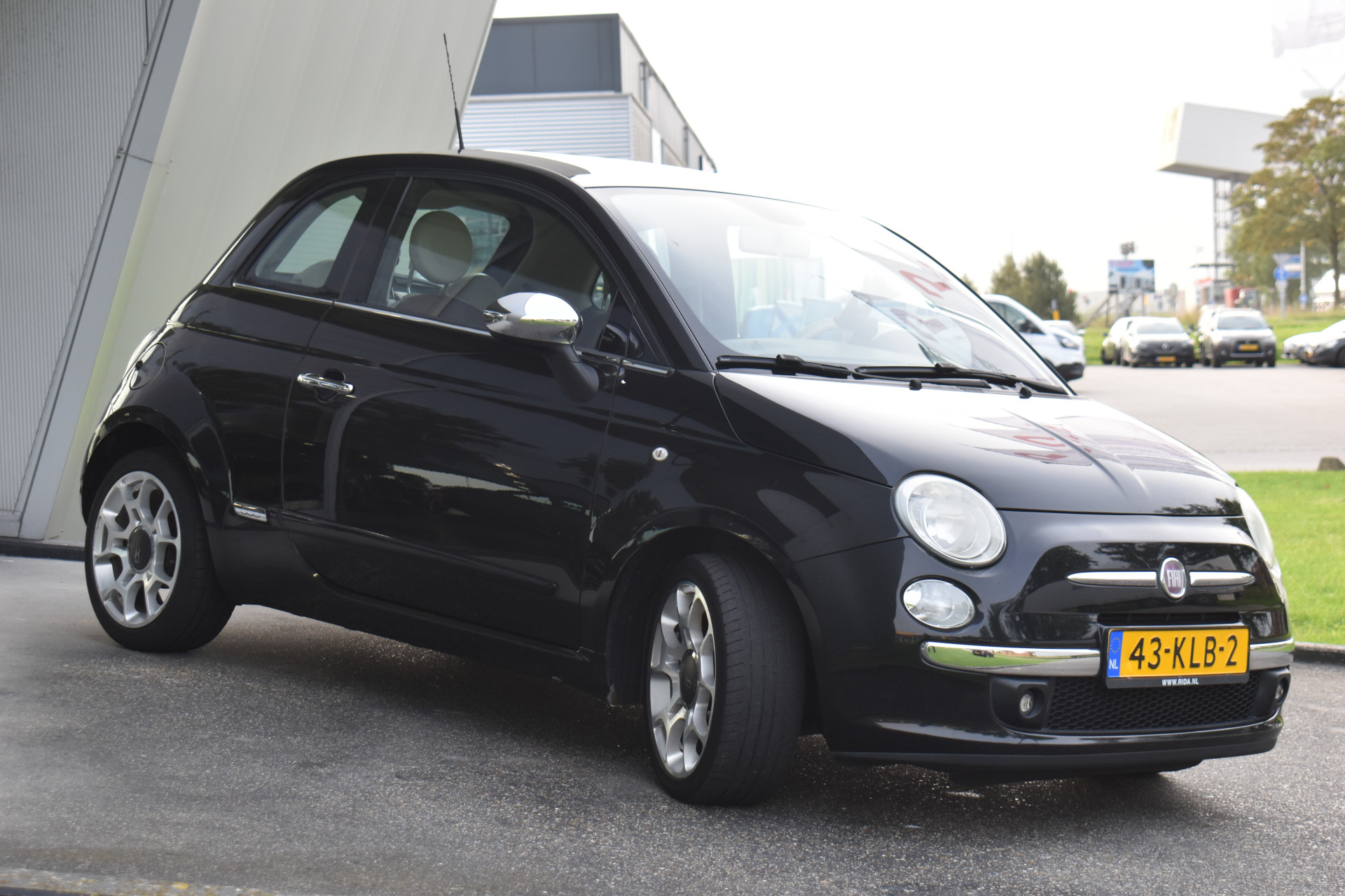35514463-4.jpg