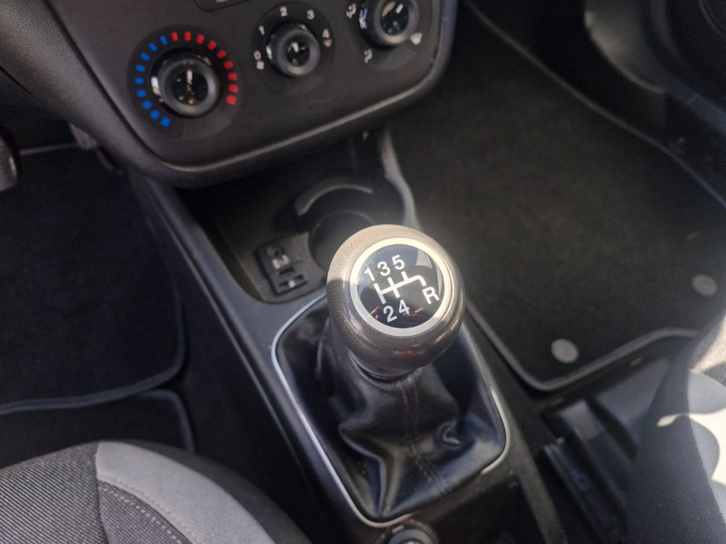 43901755-15.jpg