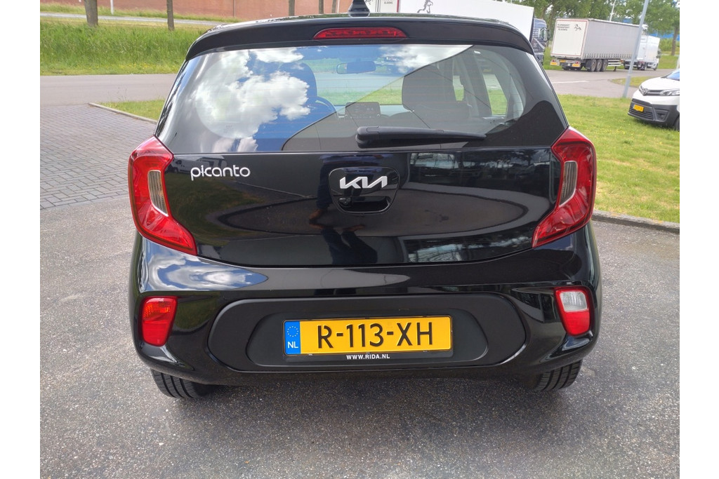 45303884-4.jpg