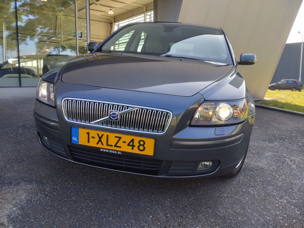 46244048-1.jpg