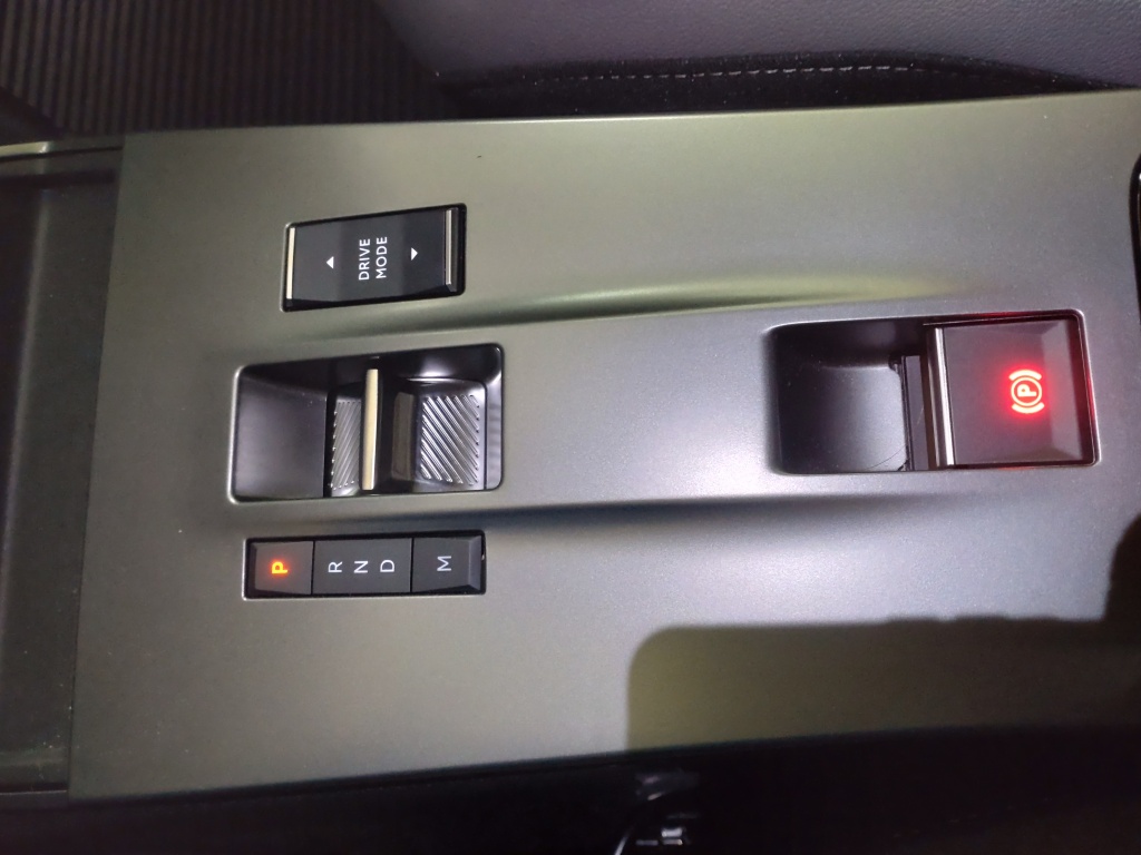 49572496-12.jpg