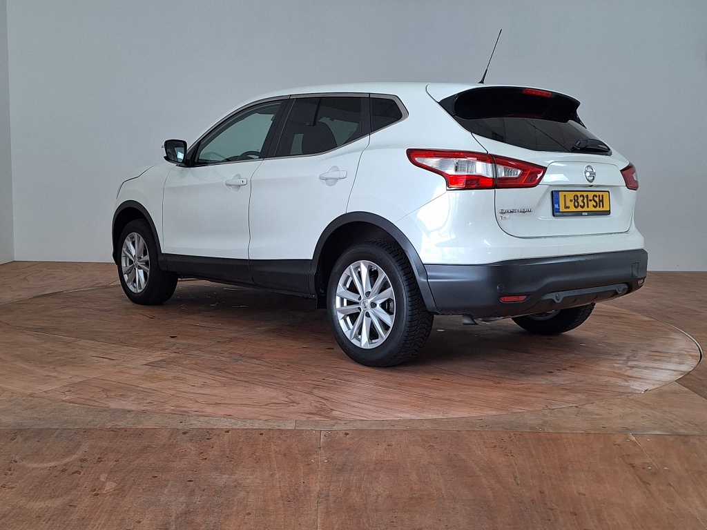 49829548-2.jpg