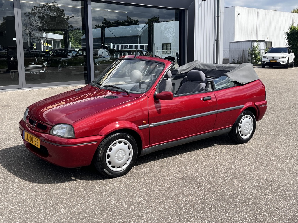 53368937-2.jpg